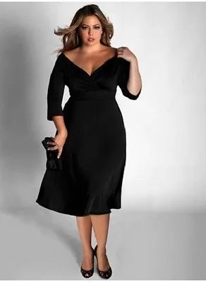 Plus size black dress outfit: V-neck 3/4 sleeve midi dress