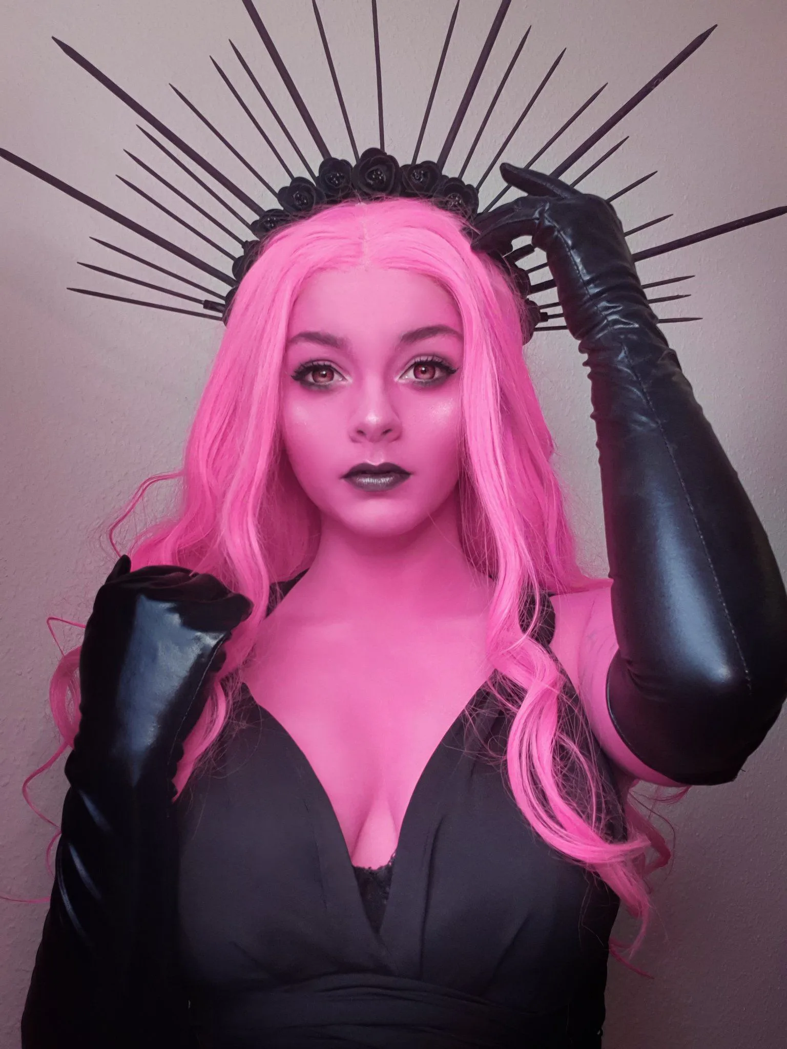 Pink hair halloween costume: pink wig with spiked halo