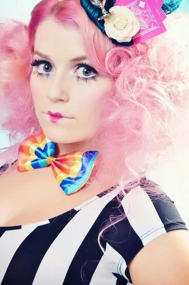 Pink hair halloween costume: colorful pink clown