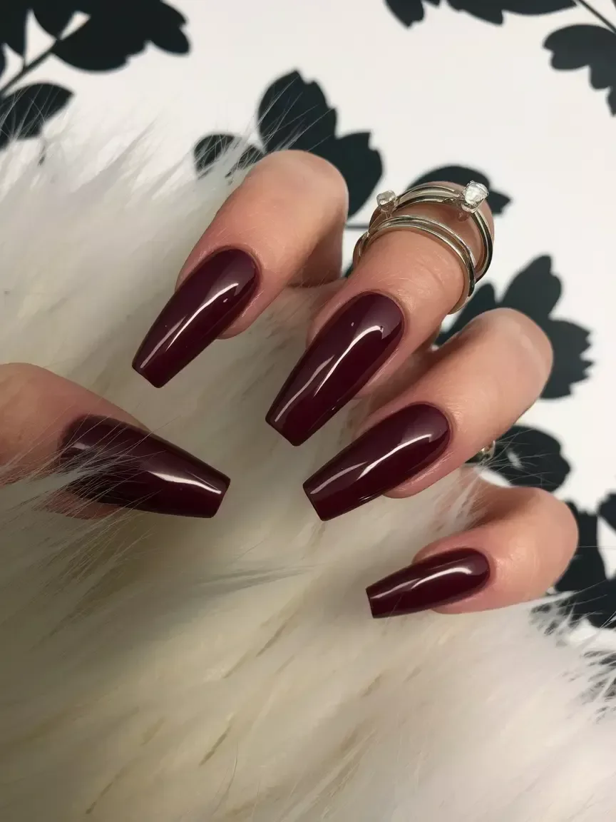Plum fall nails: dark plum coffin nails