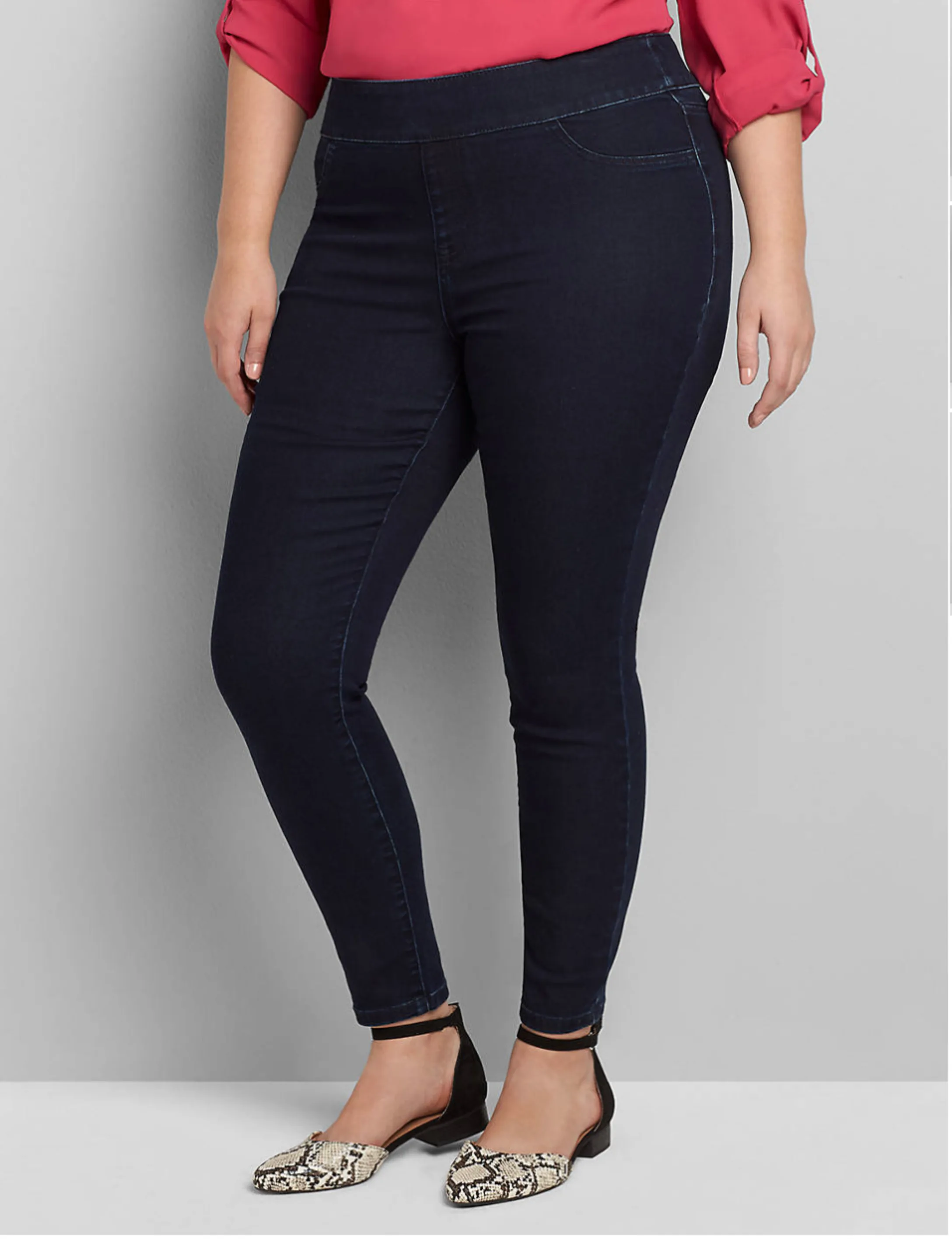 Plus size mom outfit: grey top with jeans and rust ankle boots