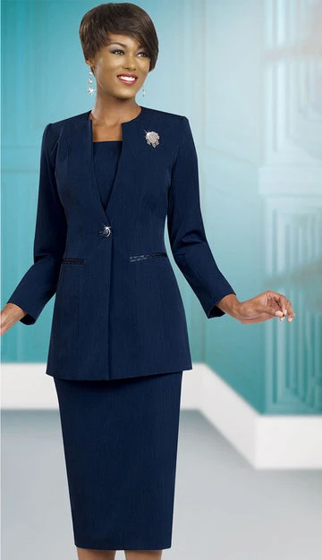 Veterans Day outfit for Black women in their 50s: classic navy skirt suit with a brooch